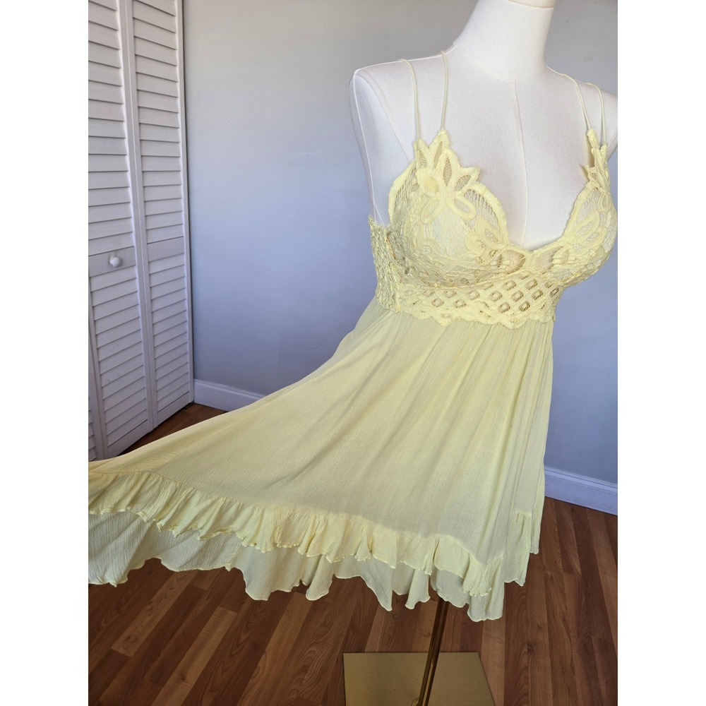 Free People Adella Slip Dress Butter Yellow Lace Mini Dress Size L Boho Coquette - Picture 4 of 9